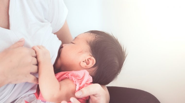 【母乳哺育】餵母奶前，需要先清潔乳頭嗎？